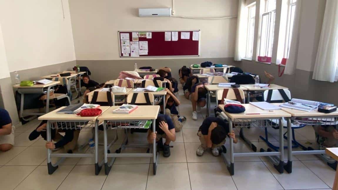 Ekim Ayı Afetler ve Dayanıklılık Etkinlikleri Kapsamında Tatbikat Gerçekleştirildi.